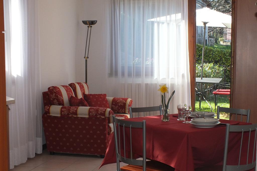 Acero Rosso Apartment Беладжо Стая снимка